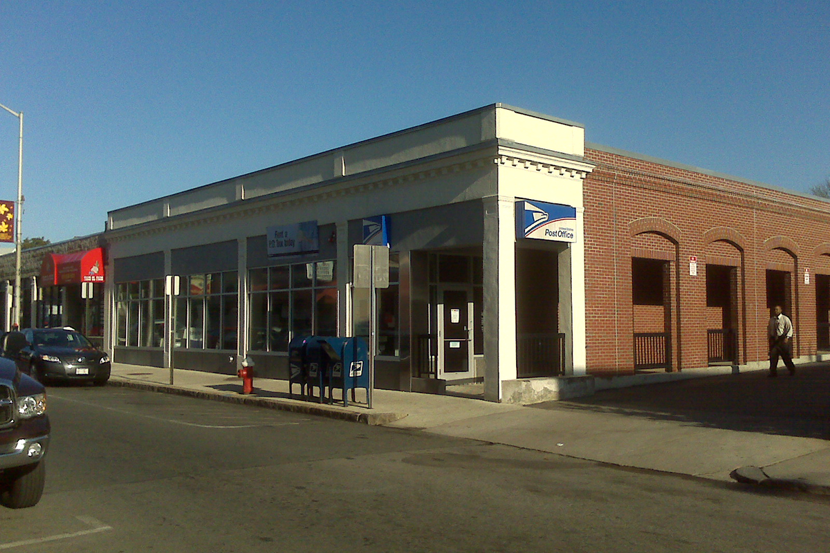 Everett Post Office